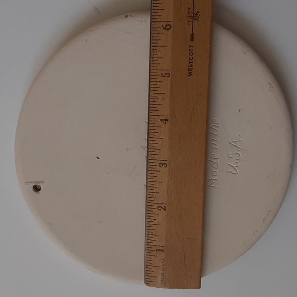 Holiday Bread Warmer 6.25" Celebrate Family Friends Artist Signed Lyn Ulick 1990 - Picture 5 of 5